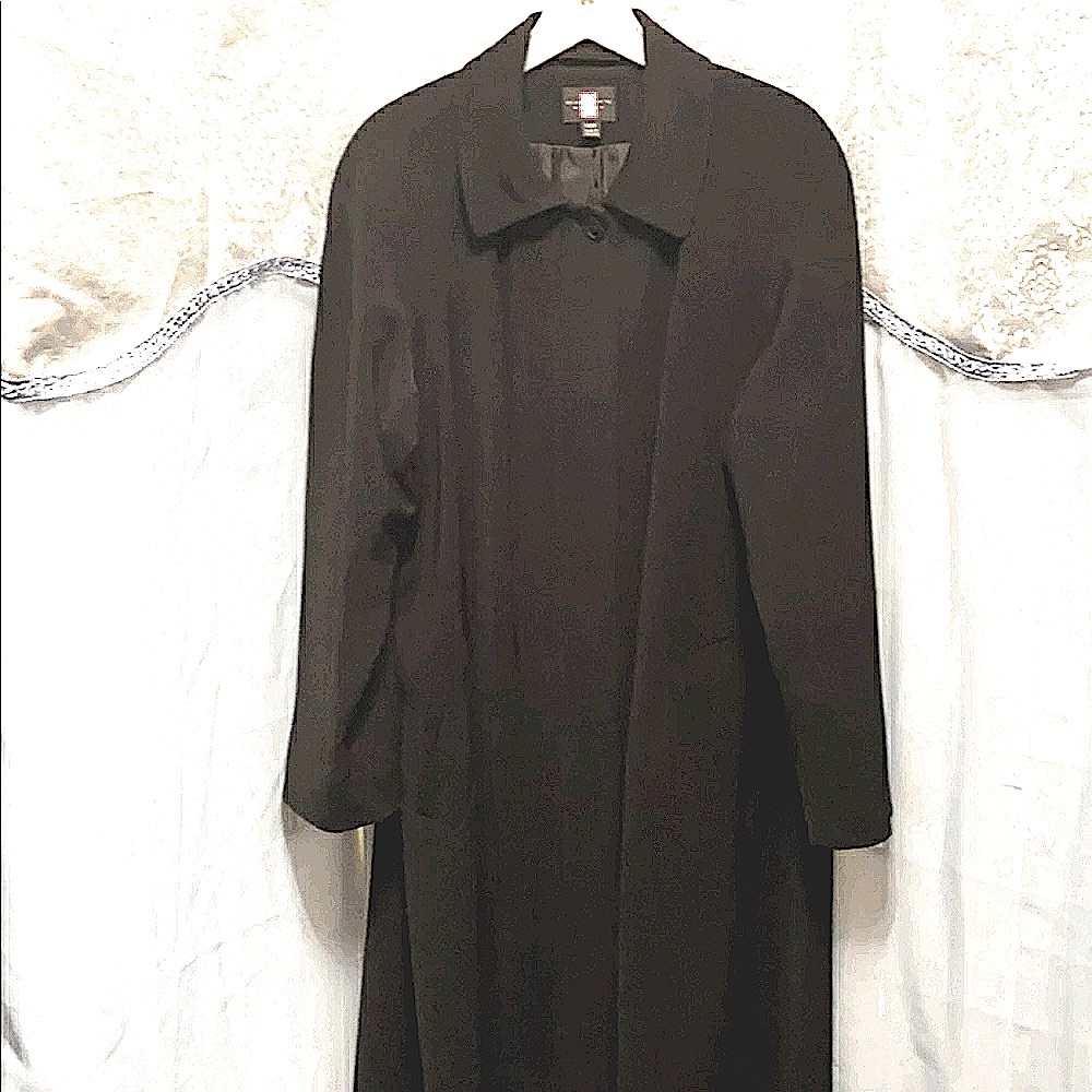 GALLERY WOMAN FULL LENGTH TRENCH SZ 14W BLACK